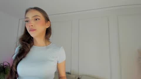 Snapshot of mariapettit chatting on 07/04/26, 02:51 Maria Pettit online show from 07/04/26, 02:51