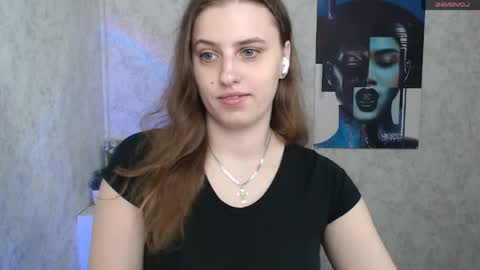 Snapshot of mariatess_ chatting on 04/19/26, 12:48 Mariia online show from 04/19/26, 12:48