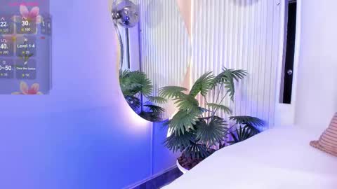 Maria online show from 10/17/25, 05:37