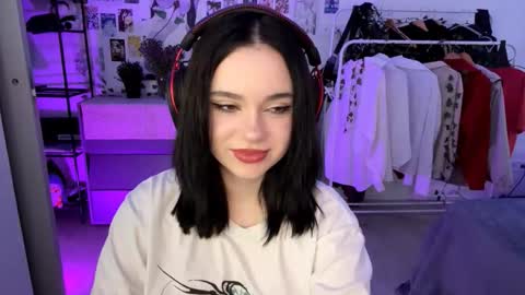 Emily online show from 10/17/25, 07:22