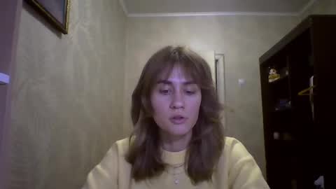Snapshot of maribethgawrych chatting on 03/18/26, 06:22 Elianor online show from 03/18/26, 06:22