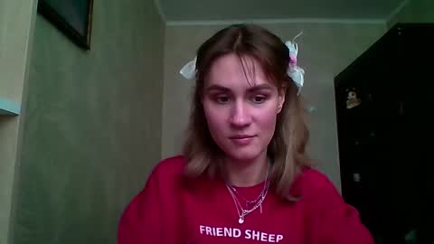Snapshot of maribethgawrych chatting on 03/20/26, 10:20 Elianor online show from 03/20/26, 10:20