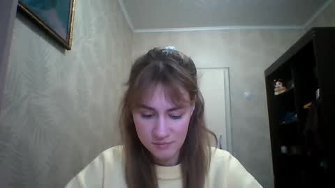 Snapshot of maribethgawrych chatting on 03/26/26, 09:04 Elianor online show from 03/26/26, 09:04