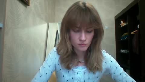 Snapshot of maribethgawrych chatting on 04/18/26, 01:26 Elianor online show from 04/18/26, 01:26