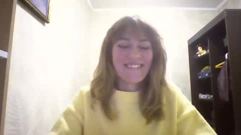 Snapshot of maribethgawrych chatting on 04/18/26, 07:07 Elianor online show from 04/18/26, 07:07