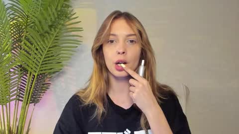 Masha online show from 10/22/25, 11:32