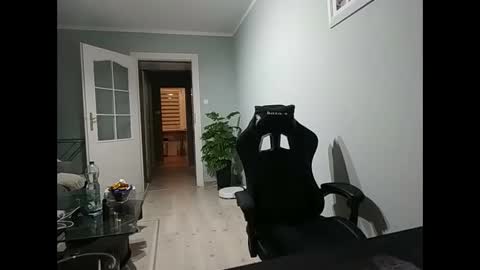 maribor5879 online show from 02/05/25, 06:15