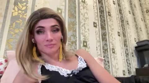 Snapshot of maridekoks chatting on 11/09/25, 10:24 Mari online show from 11/09/25, 10:24