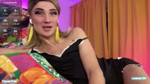 Snapshot of maridekoks chatting on 11/27/25, 03:14 Mari online show from 11/27/25, 03:14