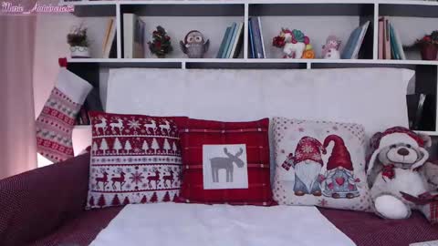 Snapshot of marie_antoinette62 chatting on 12/21/24, 06:52 Maria online show from 12/21/24, 06:52