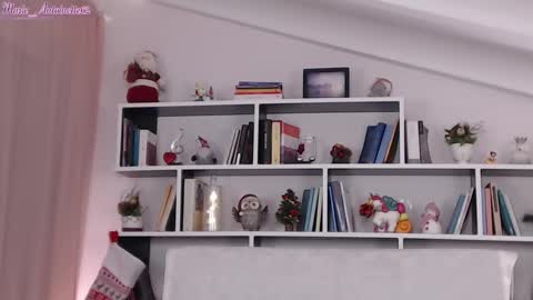 Snapshot of marie_antoinette62 chatting on 01/01/25, 07:32 Maria online show from 01/01/25, 07:32