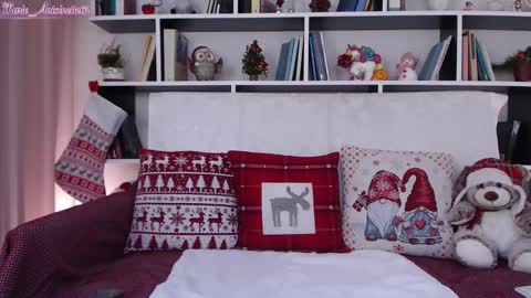 Snapshot of marie_antoinette62 chatting on 01/02/25, 06:40 Maria online show from 01/02/25, 06:40