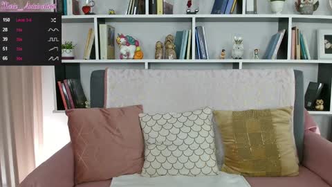 Snapshot of marie_antoinette62 chatting on 01/31/25, 07:51 Maria online show from 01/31/25, 07:51