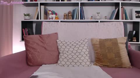 Snapshot of marie_antoinette62 chatting on 02/05/25, 03:31 Maria online show from 02/05/25, 03:31