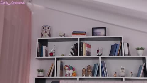 Snapshot of marie_antoinette62 chatting on 02/23/25, 06:12 Maria online show from 02/23/25, 06:12