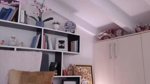 Snapshot of marie_antoinette62 chatting on 11/19/25, 07:19 Maria online show from 11/19/25, 07:19