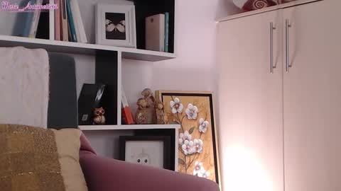 Snapshot of marie_antoinette62 chatting on 12/01/25, 03:50 Maria online show from 12/01/25, 03:50