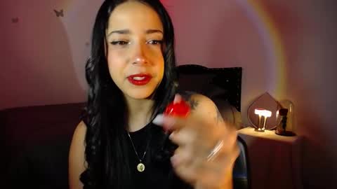 Snapshot of marie_daved chatting on 12/17/24, 04:12 Nicolle online show from 12/17/24, 04:12