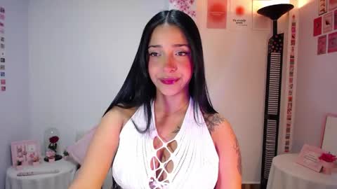 Snapshot of marie_daved chatting on 04/20/26, 03:42 Nicolle online show from 04/20/26, 03:42