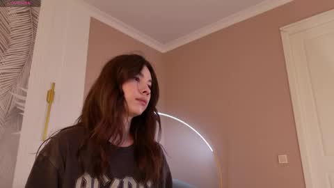 Marie LEAVE YOUR  WITH ME online show from 05/03/26, 05:02
