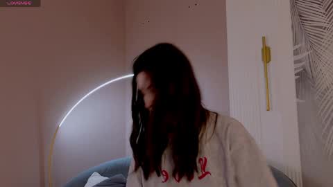 Marie LEAVE YOUR  WITH ME online show from 05/17/26, 05:16