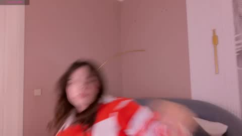 Marie LEAVE YOUR  WITH ME online show from 05/18/26, 05:02