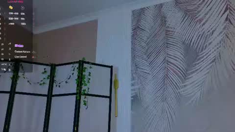 Snapshot of marie_diaze chatting on 06/18/26, 05:08 Marie LEAVE YOUR WITH ME online show from 06/18/26, 05:08