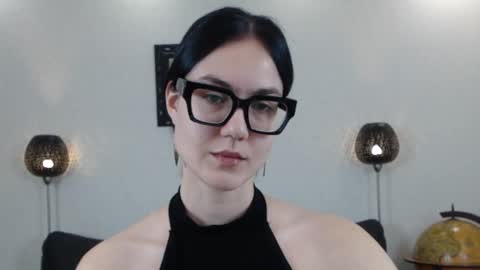 Marie Fitch online show from 11/08/25, 02:01