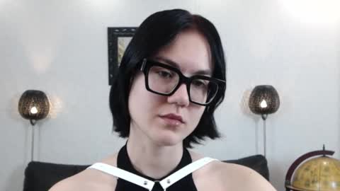 Snapshot of marie_fitch chatting on 12/02/25, 12:05 Marie Fitch online show from 12/02/25, 12:05