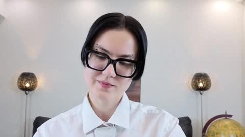 Snapshot of marie_fitch chatting on 03/31/26, 12:45 Marie Fitch online show from 03/31/26, 12:45