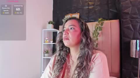 Snapshot of marie_hss chatting on 11/19/25, 02:39 marie_hss online show from 11/19/25, 02:39