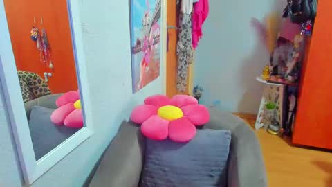 Marie   online show from 03/04/25, 07:41