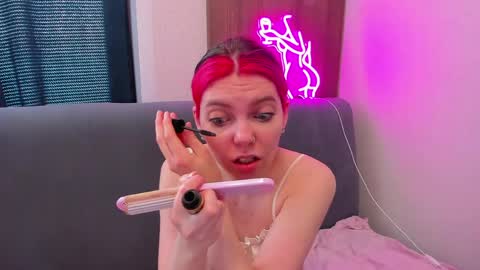 Snapshot of marie_reyess chatting on 04/16/26, 06:58 Marie 3 online show from 04/16/26, 06:58