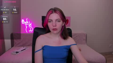 Snapshot of marie_reyess chatting on 05/14/26, 04:08 Marie 3 online show from 05/14/26, 04:08