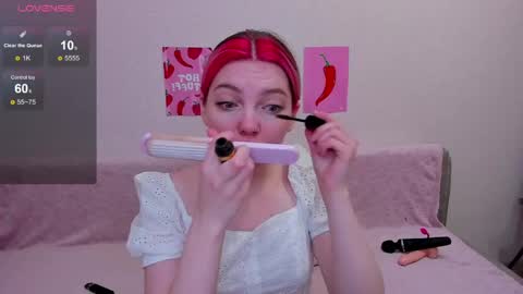 Snapshot of marie_reyess chatting on 05/25/26, 03:12 Marie 3 online show from 05/25/26, 03:12