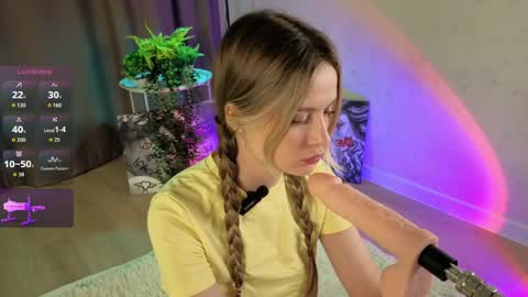 Snapshot of marie_secret chatting on 04/03/26, 05:33 Mira and Mari online show from 04/03/26, 05:33
