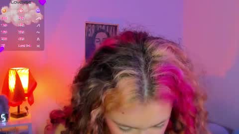 Snapshot of marieetaylor chatting on 06/18/26, 10:14 Mariee online show from 06/18/26, 10:14
