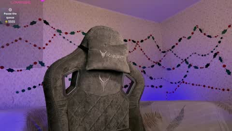 Snapshot of mariel_a_gold chatting on 12/29/24, 07:28 Mariel Gold online show from 12/29/24, 07:28