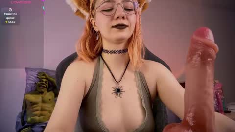 Snapshot of mariel_a_gold chatting on 02/28/25, 07:05 Mariel Gold online show from 02/28/25, 07:05