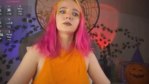 Snapshot of mariel_a_gold chatting on 10/27/25, 05:22 Mariel Gold online show from 10/27/25, 05:22