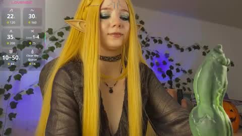 Snapshot of mariel_a_gold chatting on 10/31/25, 05:52 Mariel Gold online show from 10/31/25, 05:52