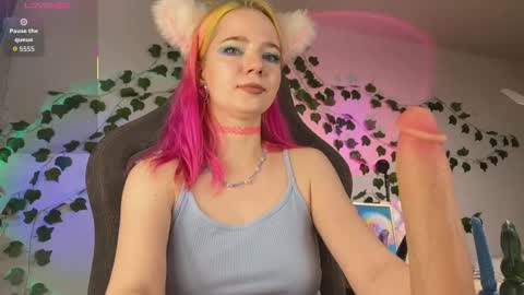 Snapshot of mariel_a_gold chatting on 11/04/25, 05:17 Mariel Gold online show from 11/04/25, 05:17