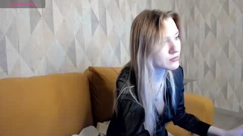 mariel_brown online show from 12/22/24, 11:33