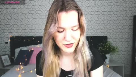 mariel_brown online show from 02/08/25, 08:20