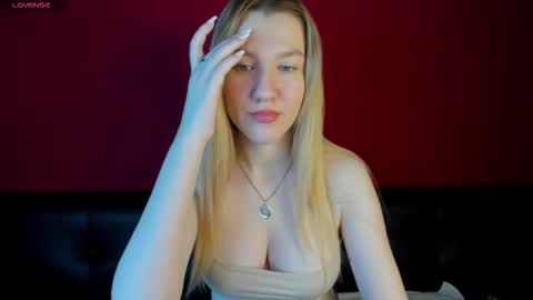 mariel_brown online show from 09/19/25, 08:05