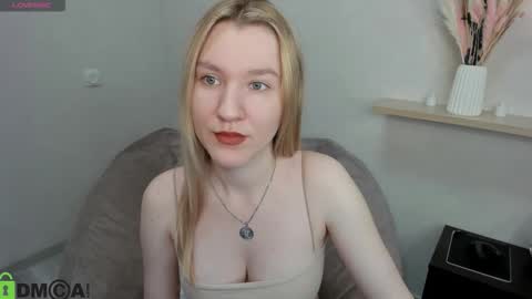 mariel_brown online show from 10/08/25, 09:18