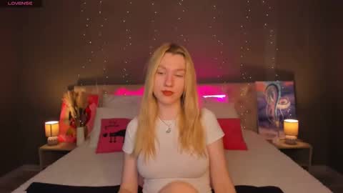 mariel_brown online show from 10/23/25, 08:57