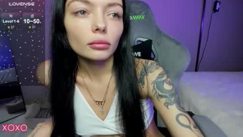 Snapshot of mariella__adams chatting on 11/15/25, 08:49 Maria online show from 11/15/25, 08:49