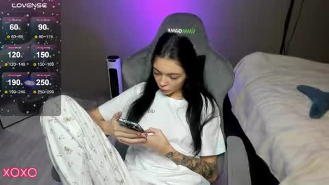 Snapshot of mariella__adams chatting on 12/03/25, 01:31 Maria online show from 12/03/25, 01:31