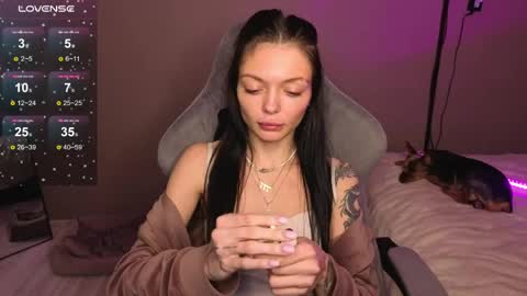 Snapshot of mariella__adams chatting on 04/19/26, 06:10 Maria online show from 04/19/26, 06:10